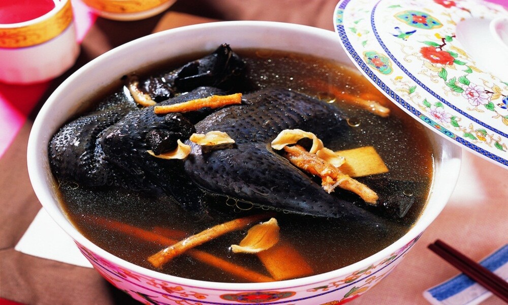 Gà đen Sapa - Món ăn đặc sản nên thử khi du lịch Sapa