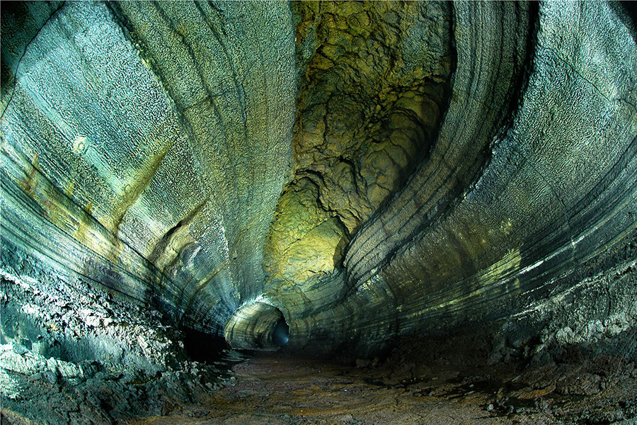 Hang động Manjanggul là kiệt tác được tạo thành bởi dung nham núi lửa